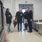 VIDEO: Ministr zdravotnictví na cestě po nemocnicích. V Písku viděl i patologii a prádelnu