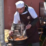 Na plánském Guláš festu se snědlo 1200 ochutnávkových porcí. Vyhrály hovězí guláš z Brandlína a koňský od Taxis teamu