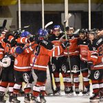 VIDEO: Strakoničtí hokejisté zvládli kvalifikaci suverénně! Úspěšnou sezonu věnovali věrnému fanouškovi