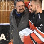 VIDEO: Strakoničtí hokejisté zvládli kvalifikaci suverénně! Úspěšnou sezonu věnovali věrnému fanouškovi