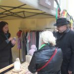 O velikonoční trhy na zámku v Blatné je velký zájem. V restauraci jsou k ochutnání řecké velikonoční pochoutky