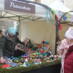 O velikonoční trhy na zámku v Blatné je velký zájem. V restauraci jsou k ochutnání řecké velikonoční pochoutky