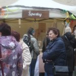 O velikonoční trhy na zámku v Blatné je velký zájem. V restauraci jsou k ochutnání řecké velikonoční pochoutky