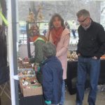 O velikonoční trhy na zámku v Blatné je velký zájem. V restauraci jsou k ochutnání řecké velikonoční pochoutky