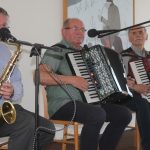 Ve Skalách udržují tradici setkání harmonikářů. Tentokrát jich hrálo dvacet