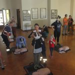 Workshop v Sepekově přinesl zajímavé poznatky o první pomoci i 72 tisíc věnovaných Nelle