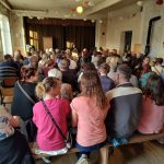 Poslední aplaus po téměř sto letech patřil Záskoku. Hostinec U Maxů v Heřmani čeká velká proměna