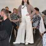 Jarní módní přehlídka v milevské klášterní kavárně nabídla kolekci plnou pastelů a „máslovky“