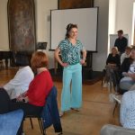 Jarní módní přehlídka v milevské klášterní kavárně nabídla kolekci plnou pastelů a „máslovky“