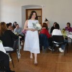 Jarní módní přehlídka v milevské klášterní kavárně nabídla kolekci plnou pastelů a „máslovky“