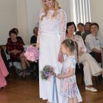 Jarní módní přehlídka v milevské klášterní kavárně nabídla kolekci plnou pastelů a „máslovky“