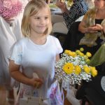 Jarní módní přehlídka v milevské klášterní kavárně nabídla kolekci plnou pastelů a „máslovky“