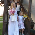 Jarní módní přehlídka v milevské klášterní kavárně nabídla kolekci plnou pastelů a „máslovky“