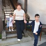 Jarní módní přehlídka v milevské klášterní kavárně nabídla kolekci plnou pastelů a „máslovky“