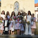 Jarní módní přehlídka v milevské klášterní kavárně nabídla kolekci plnou pastelů a „máslovky“