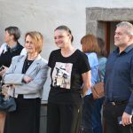 Jarní módní přehlídka v milevské klášterní kavárně nabídla kolekci plnou pastelů a „máslovky“