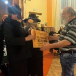 Video: Rockový mazec, rudý koberec a hasiči v róbách. Klisinečtí předvedli v Hrazánkách divokou módní přehlídku