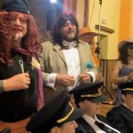 Video: Rockový mazec, rudý koberec a hasiči v róbách. Klisinečtí předvedli v Hrazánkách divokou módní přehlídku