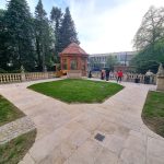 Nová venkovní učebna v DDM České Budějovice nabízí prostor pro výuku i odpočinek