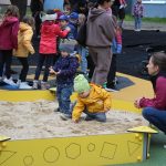 V říši obrů. Nové hřiště v Plané nad Lužnicí otestovaly desítky dětí hned první den