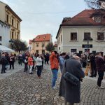 Masky, řinčení řetězů i Poslední večeře. Hrkání znovu oživilo Budějovice