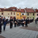 Masky, řinčení řetězů i Poslední večeře. Hrkání znovu oživilo Budějovice