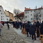Masky, řinčení řetězů i Poslední večeře. Hrkání znovu oživilo Budějovice