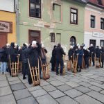 Masky, řinčení řetězů i Poslední večeře. Hrkání znovu oživilo Budějovice