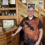 Přednáška ve Strakonicích jako divadelní představení. Lékař předvedl dušení i reakci na amputaci