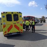 Doplnění k nehodě u Záhoří: Zranilo se pět lidí, záchranáři měli v péči i dítě