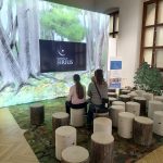 Tma, ticho a nejistota. Nová výstava v Jihočeském muzeu vtáhne návštěvníky do světa lidí s hendikepem