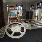 Tma, ticho a nejistota. Nová výstava v Jihočeském muzeu vtáhne návštěvníky do světa lidí s hendikepem