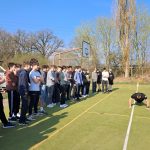 Studenti i školáci si užili dopoledne s policisty v Blatné. Zkusili si i fyzické testy