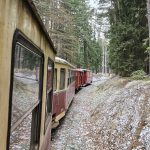 Všední den úzkokolejky. Testovali jsme jízdní řád i noc na nádraží