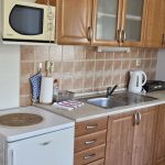 Všední den úzkokolejky. Testovali jsme jízdní řád i noc na nádraží