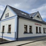 Suchdol otevřel novou školku, jinou než plánoval před lety. Najdou v ní zázemí Liščata