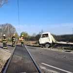 AKTUALIZOVÁNO: U Skal se střetl vlak s autem. Zranily se dvě děti