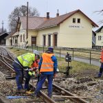 Nová éra úzkokolejky je tu. Od Velkého pátku vyráží do Nové Bystřice i Obrataně