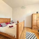 Všední den úzkokolejky. Testovali jsme jízdní řád i noc na nádraží