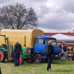 Veterány soutěžily na louce u Moravče ve zručnosti i pomalosti. Sjelo se 75 strojů
