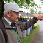 Nad Mutišovem se rozezněl nový zvon. V dešti ho vítaly stovky lidí, kteří se na něj složili