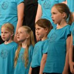 Milevské dětské sbory zazářily. Jarní koncert rozezpíval kulturní dům