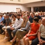 Milevské dětské sbory zazářily. Jarní koncert rozezpíval kulturní dům
