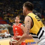 VIDEO: Drastická marodka víc než čtvrtfinále Sršňům zřejmě nedovolí