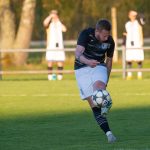 Fotbal: Červená a smrtící standardky. Kaplice padla s Meteorem Tábor navzdory odporu v deseti