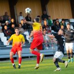 Fotbal: Červená a smrtící standardky. Kaplice padla s Meteorem Tábor navzdory odporu v deseti