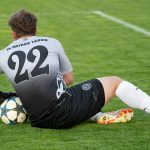 Fotbal: Červená a smrtící standardky. Kaplice padla s Meteorem Tábor navzdory odporu v deseti