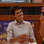VIDEO: Sportovní hala nese jméno Miroslava Vondřičky. Na palubovce vzniklo obří srdce a zazněla jeho oblíbená píseň