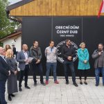 Černý Dub má nový obecní dům. Budu sem chodit na pivo a tancovačky, těší se místní