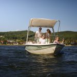 Lipno jako české Lago di Garda. Nabízí unikátní infrastrukturu, novinky na léto, řadu eventů i nově umístěný a bohatší KolemKolem Fest